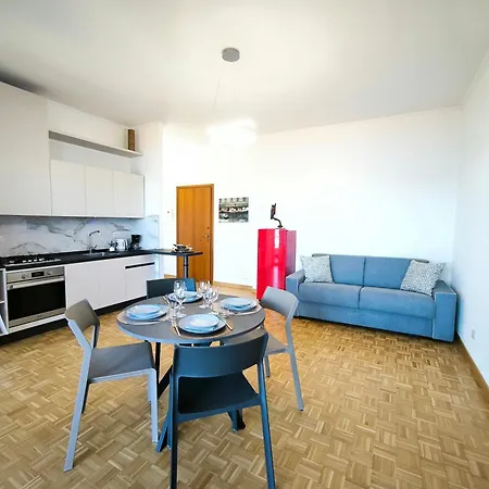 Virgi's Apartman Stresa